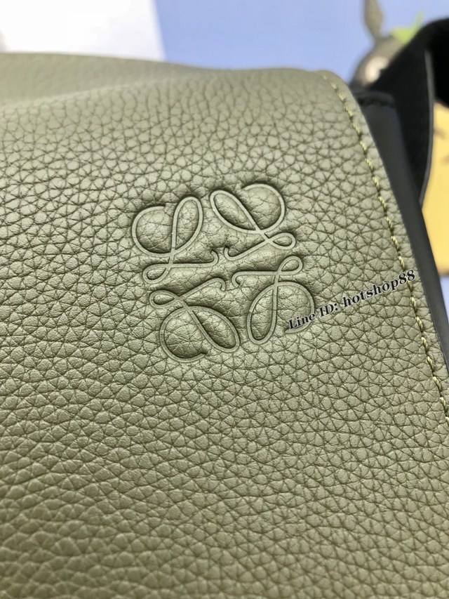 Loewe專櫃經典款信使包男包 羅意威military messenger XS小號郵差包 11357 lyw1179